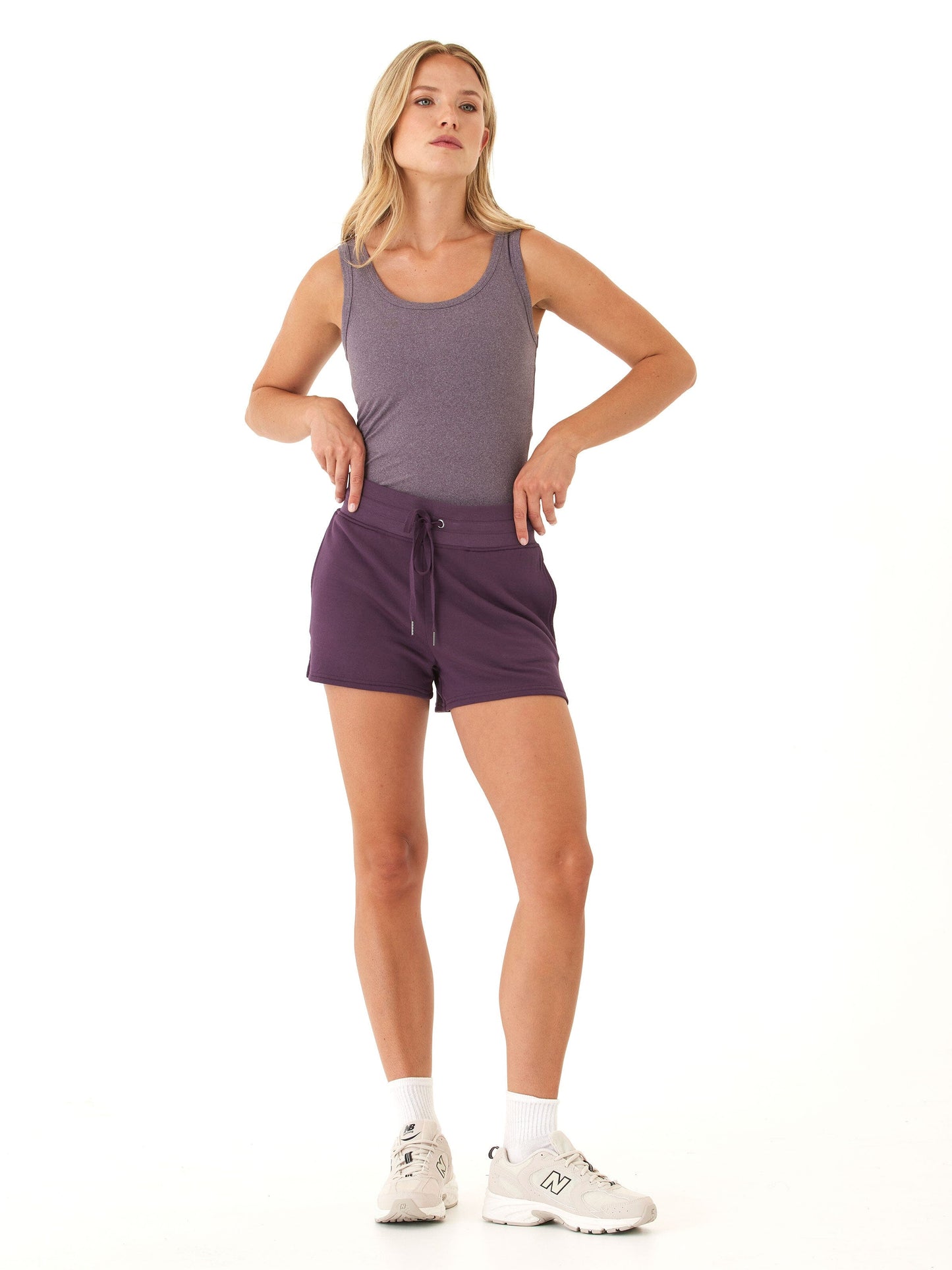 Connie Feather Fleece Short 3"