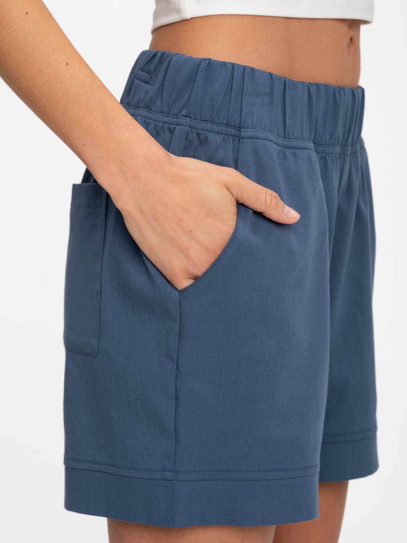 Angelina Stretch Twill Short 4"