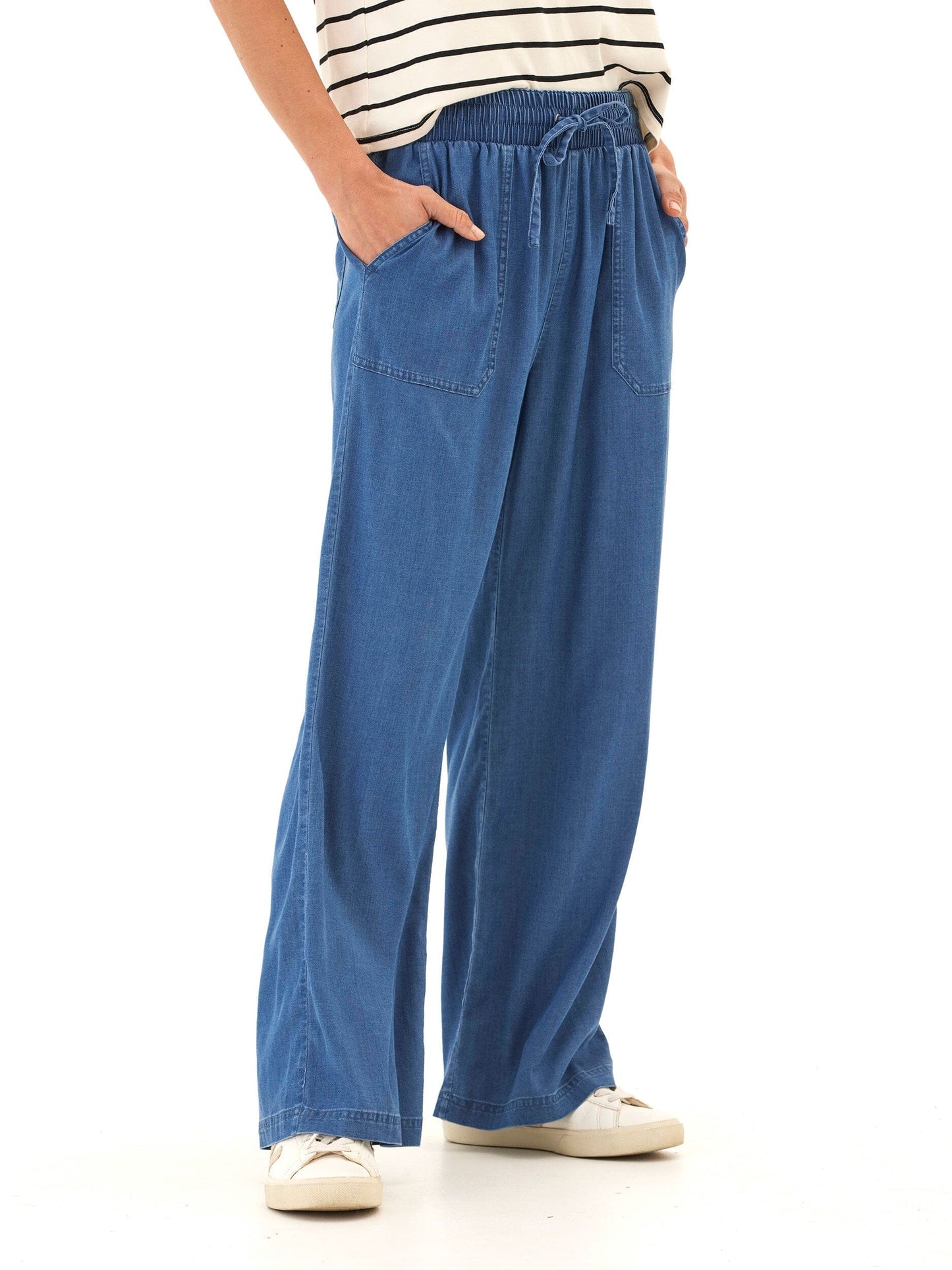 Allie Stretch Chambray Pant