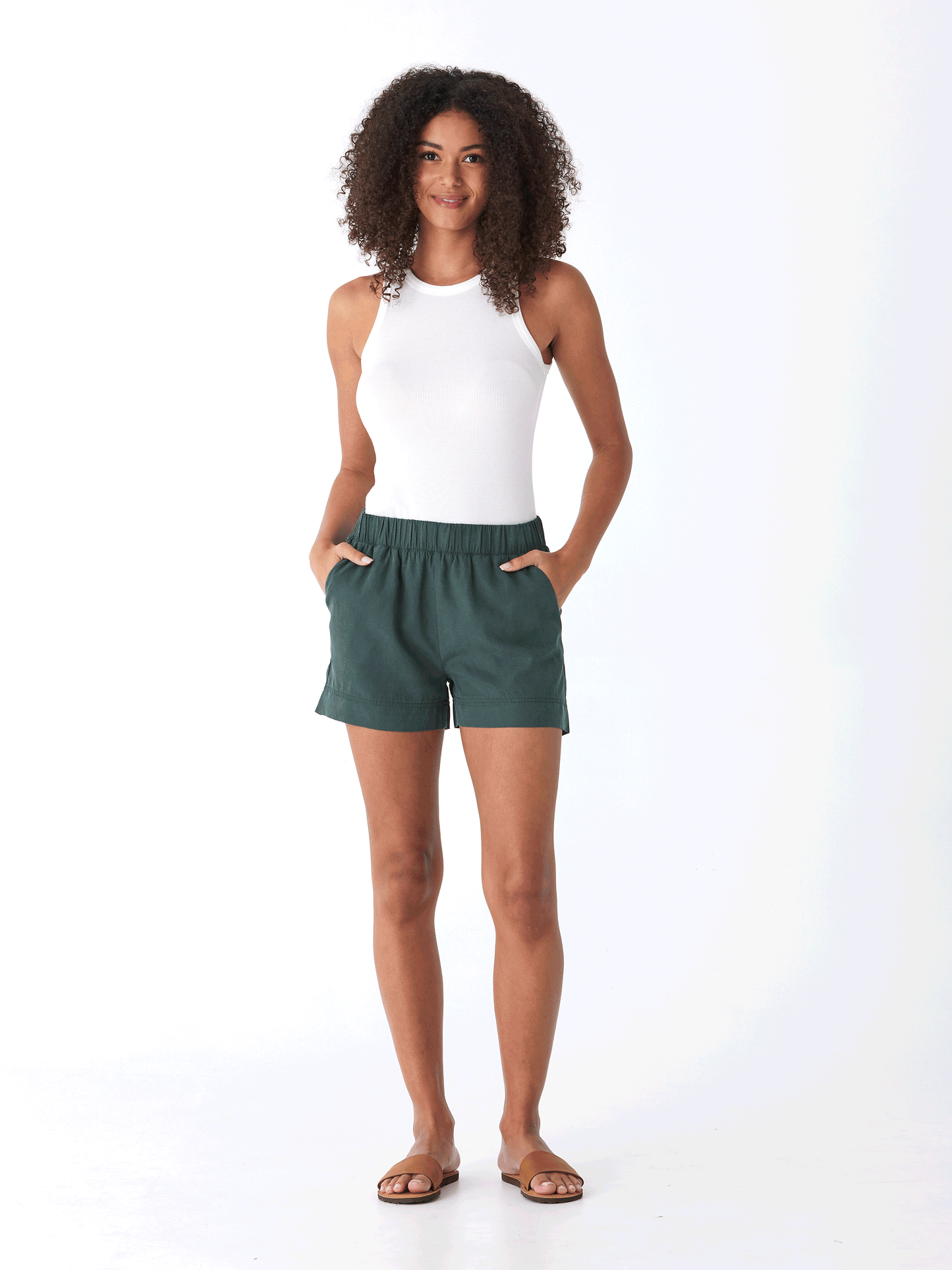 Angelina Breezy Linen Short 3"