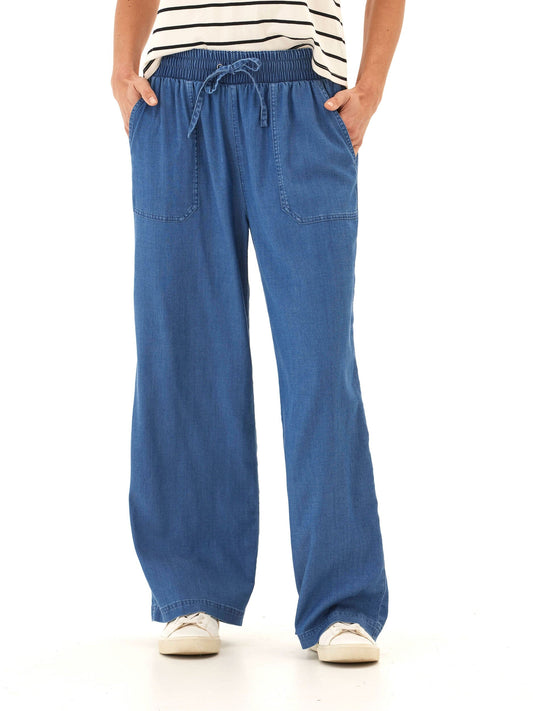 Allie Stretch Chambray Pant