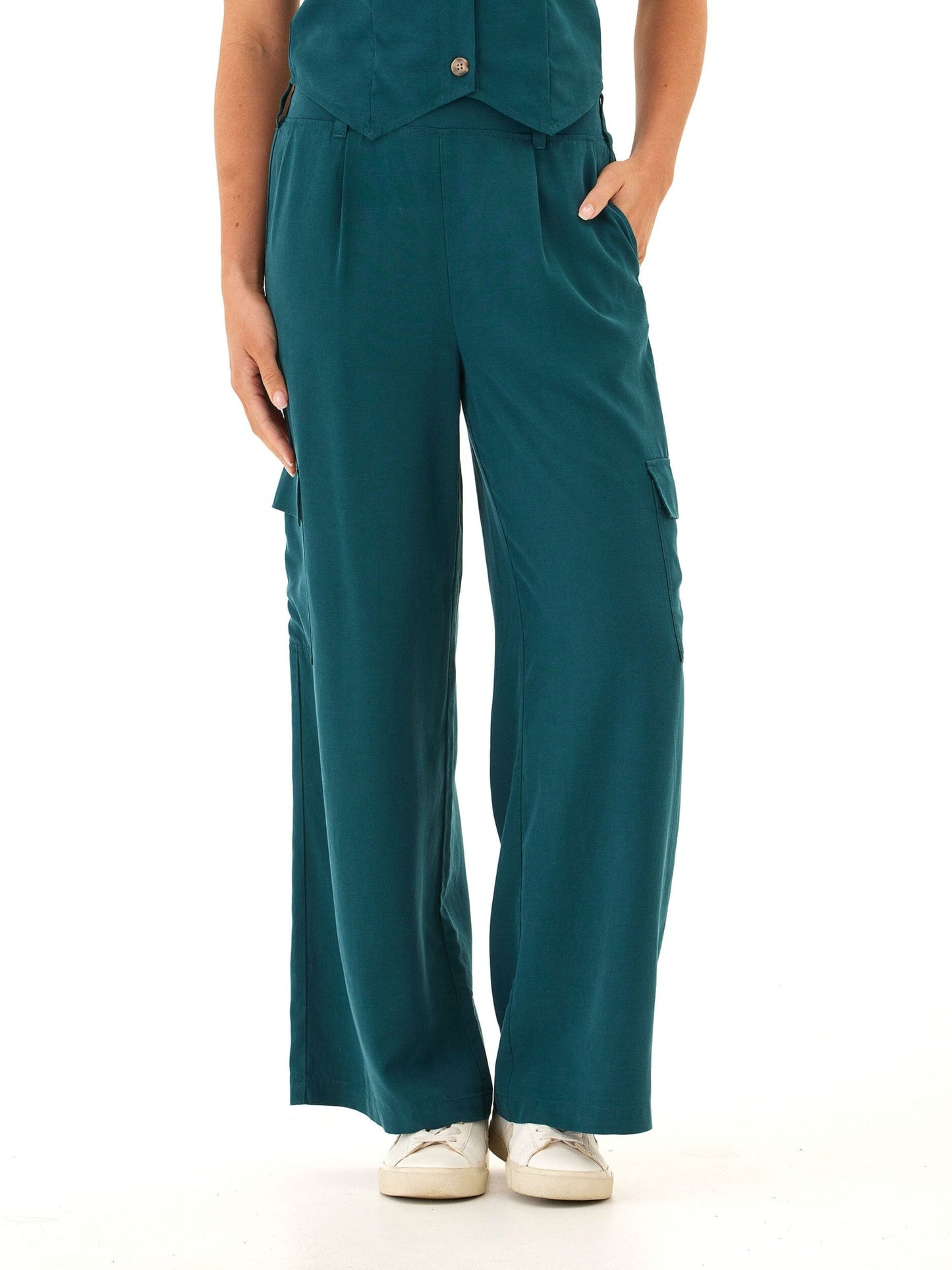 Alessandra Breezy Linen Cargo Pant